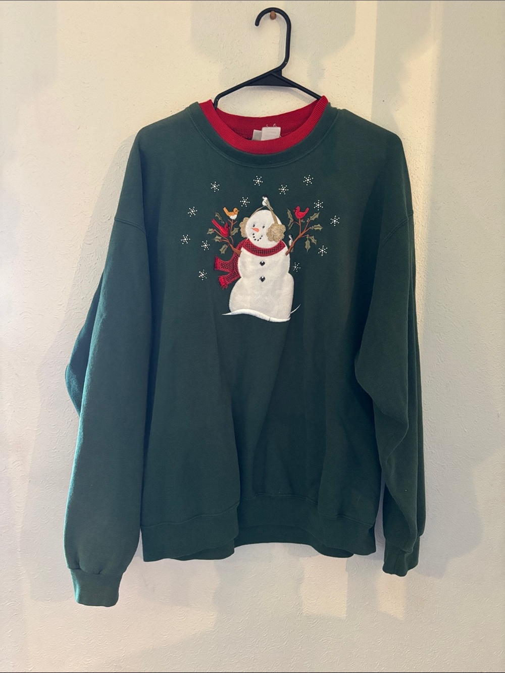 Vintage Green Snowman Embroidered Crewneck Sweatshirt - Women